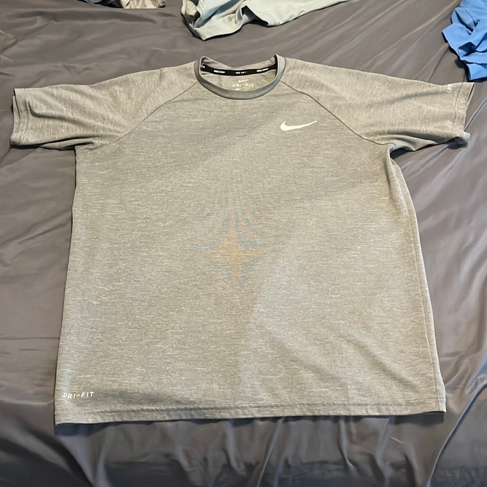 Nike t shirt Dri-Fit grey in size medium